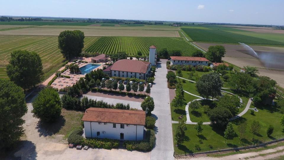 Отель Oasi Bianca Pomposa Экстерьер фото