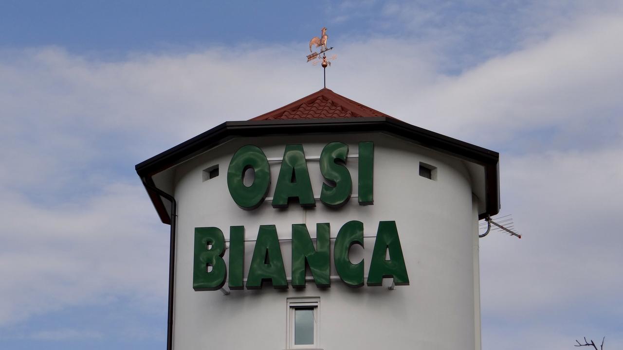 Отель Oasi Bianca Pomposa Экстерьер фото