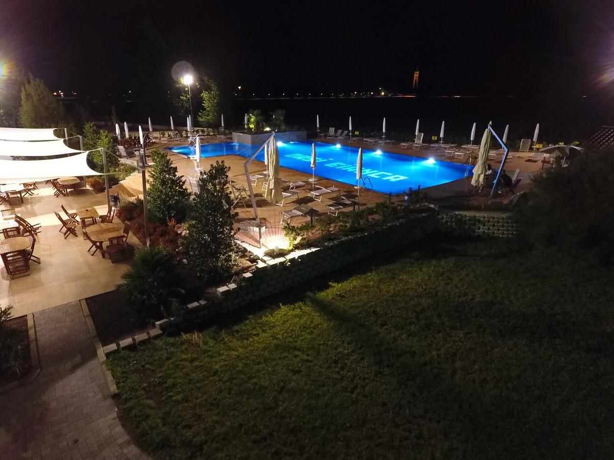 Отель Oasi Bianca Pomposa Экстерьер фото